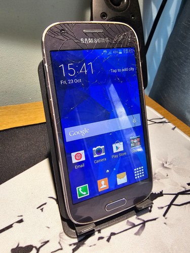 Smartphone samsung galaxy ace - smartphone,